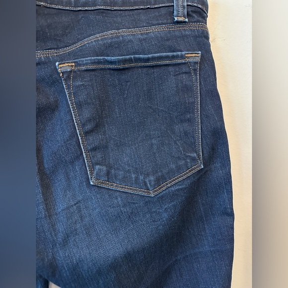 SOLD J Brand Midrise Medium Wash Skinny Jean Blue Starless 29 - Picture 14 of 14